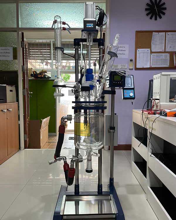 玻璃反應(yīng)釜不能與哪些介質(zhì)和物料接觸?怎么清洗?